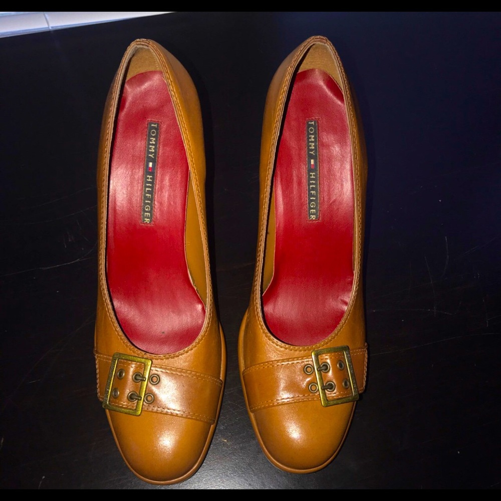 Light brown heels with red bottoms